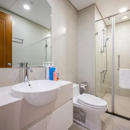 Apartment In Landmark-Vinhome Central Park By Yen Ho Chi Minh City Exterior photo