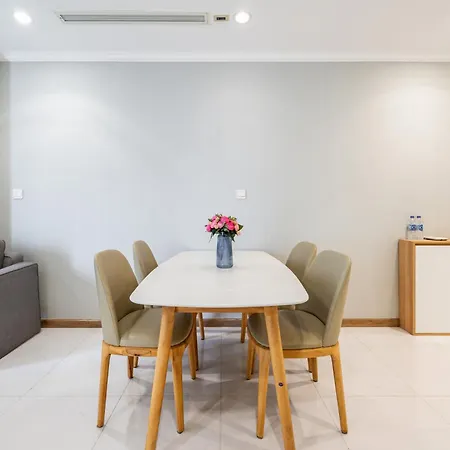 Apartment In Landmark-Vinhome Central Park By Yen Ho Chi Minh City Exterior photo